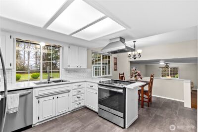 9911 Berkshire Loop SE, Olympia, WA 98513 - Photo 7