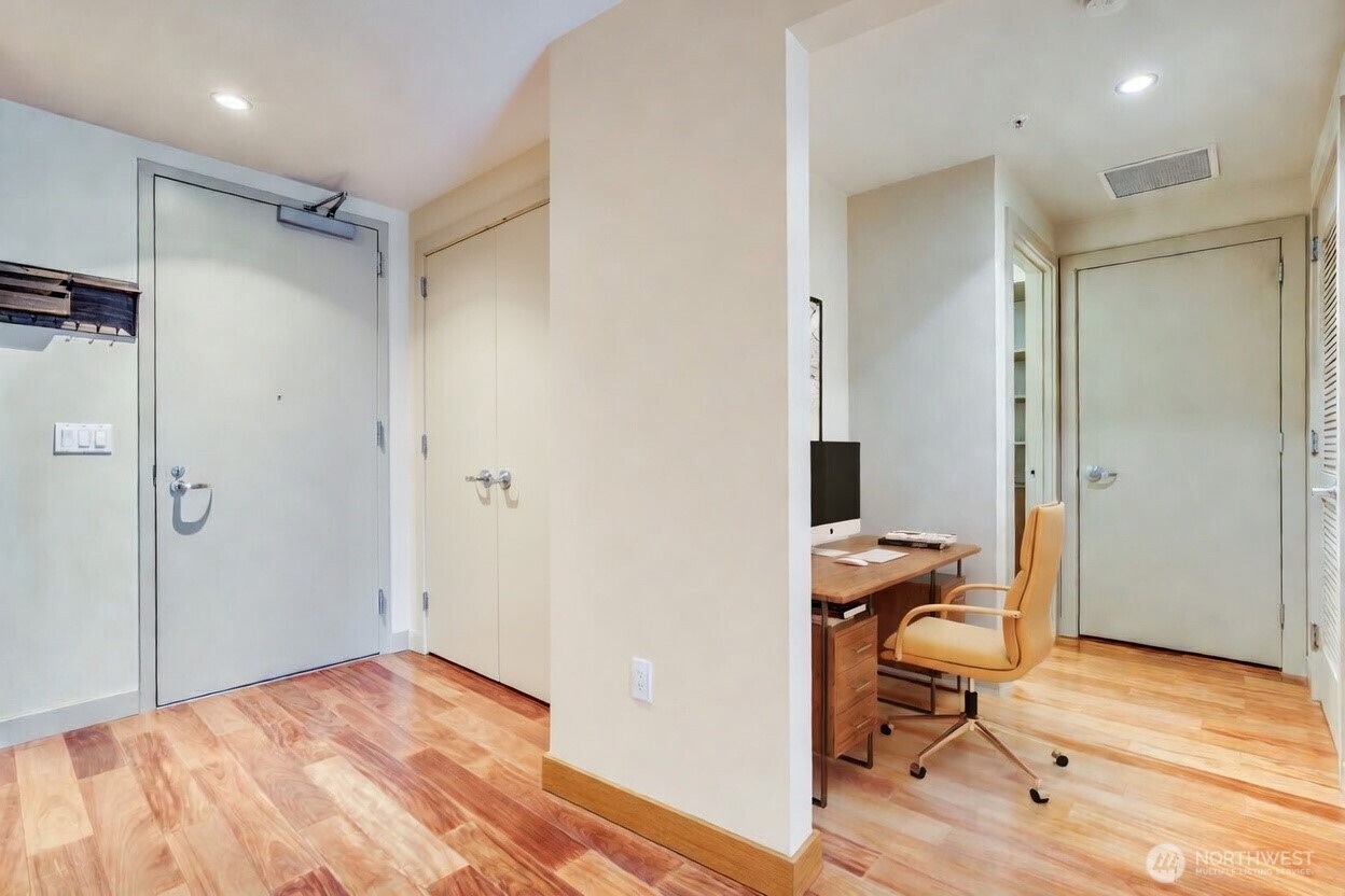 900 Lenora Street #W703, Seattle, WA 98121