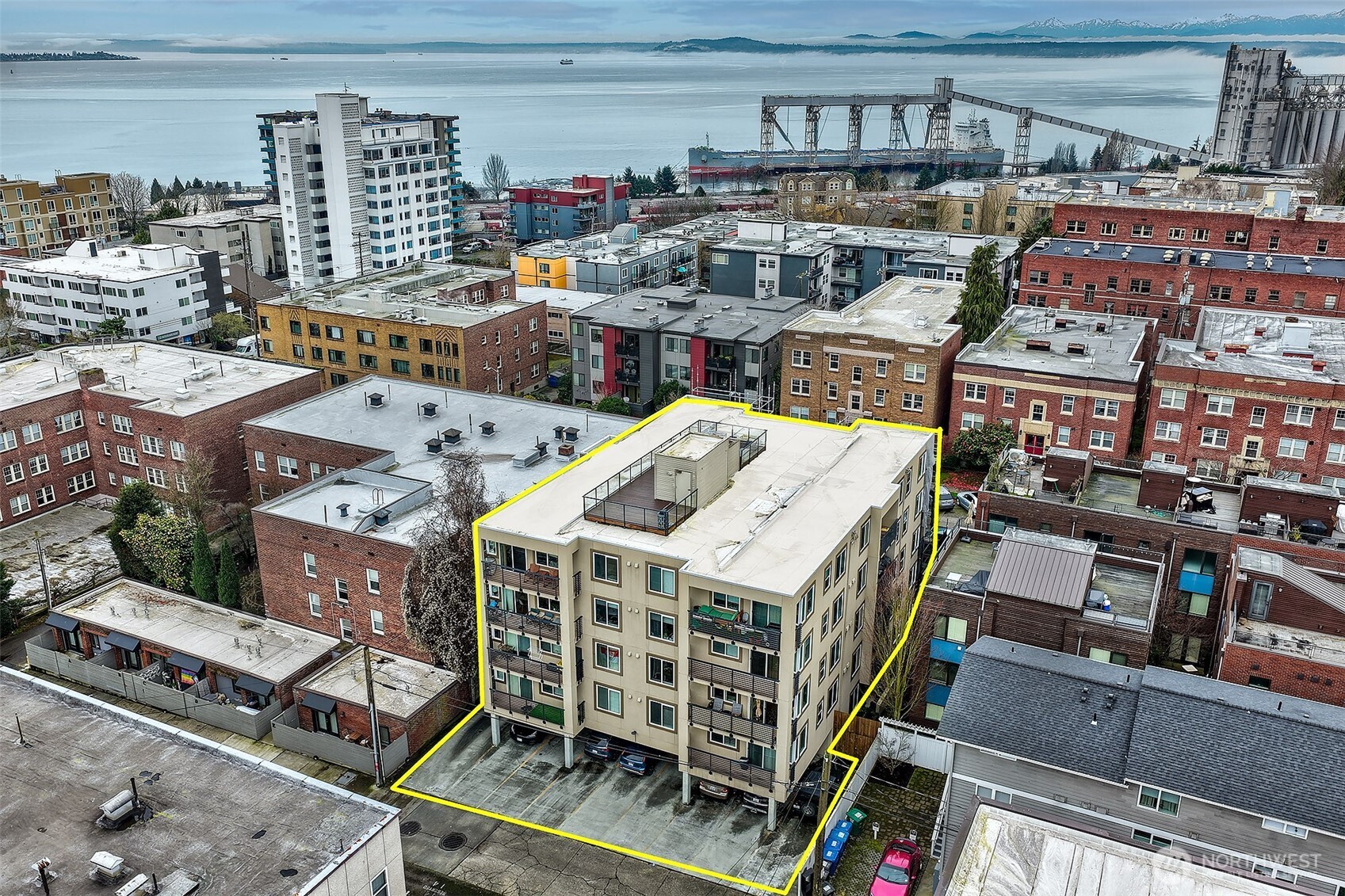 626 4th Avenue W #305, Seattle, WA 98119