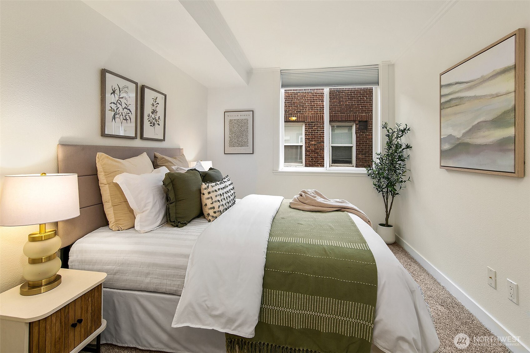 626 4th Avenue W #305, Seattle, WA 98119