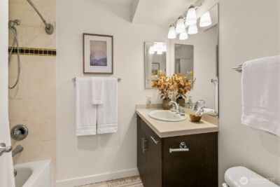 626 4th Avenue W #305, Seattle, WA 98119 - Photo 9