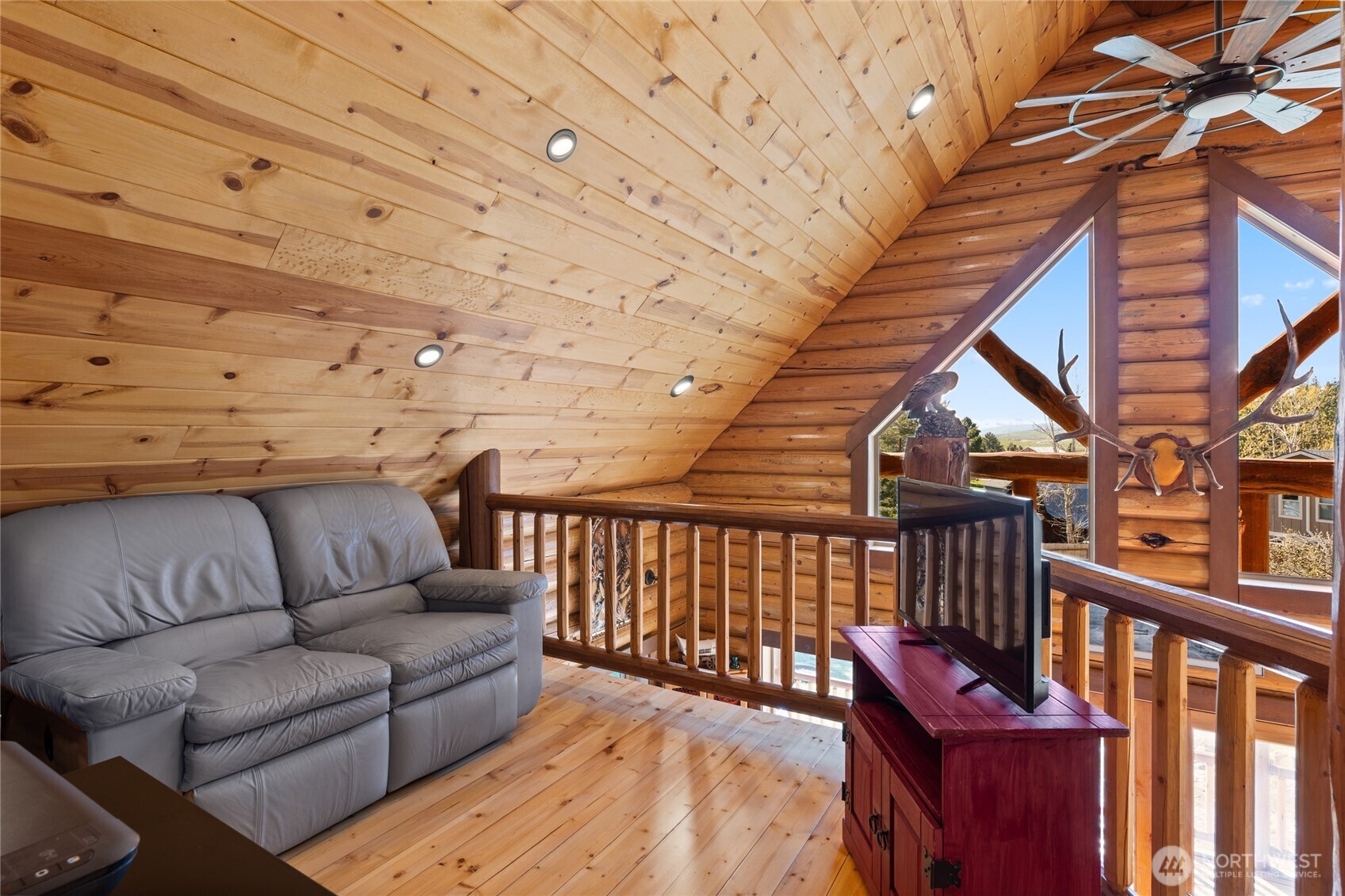 351 Ridge Loop Drive , Cle Elum, WA 98922