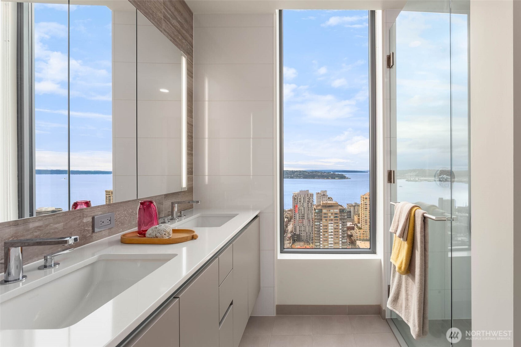 2510 6th Avenue #3705, Seattle, WA 98121