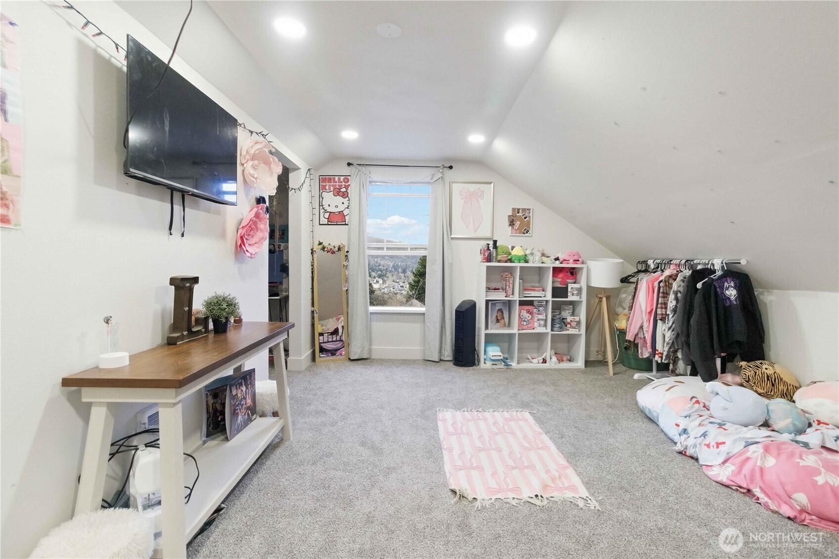 2405 Sunrise Street , Kelso, WA 98626