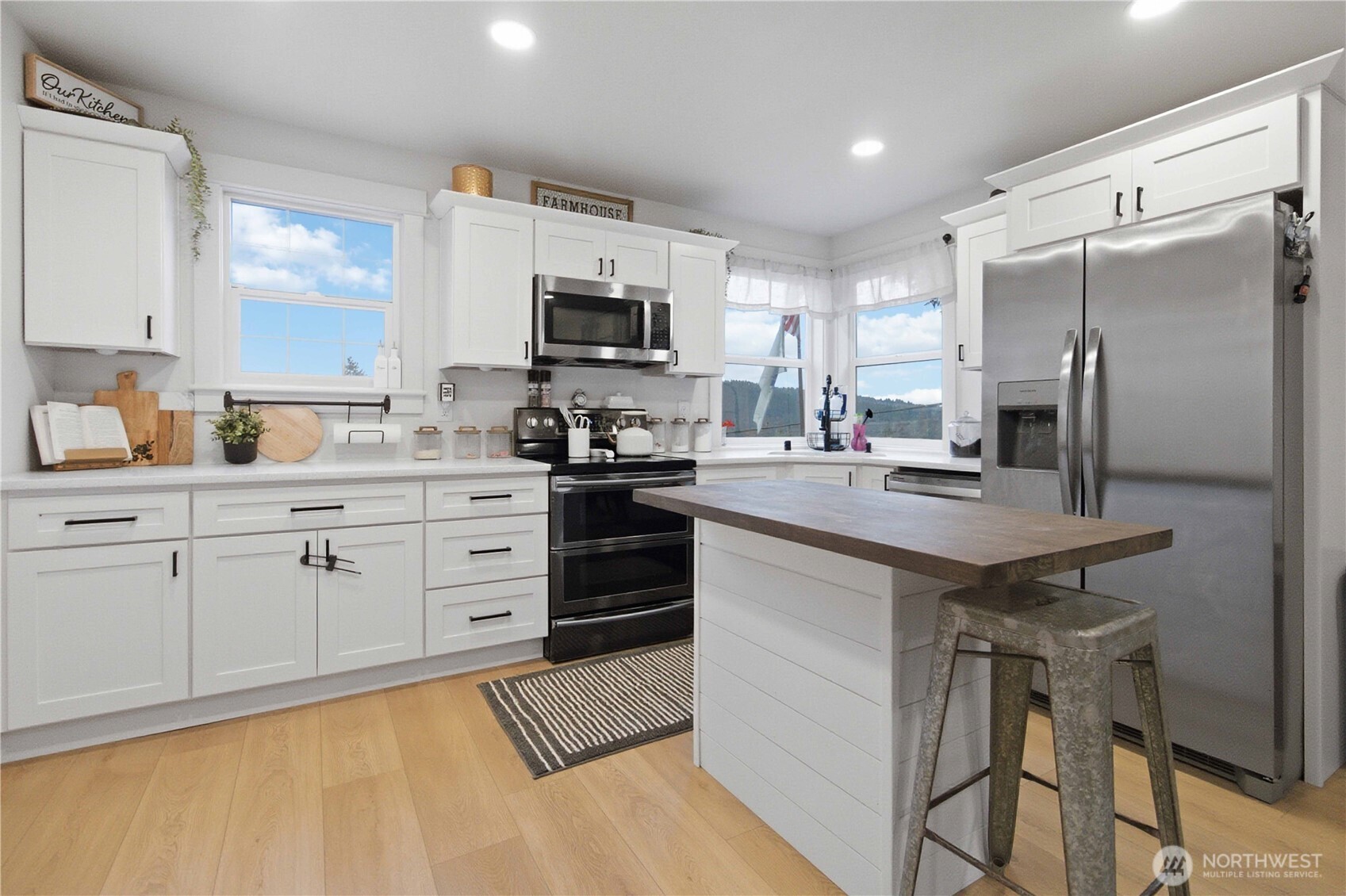 2405 Sunrise Street , Kelso, WA 98626