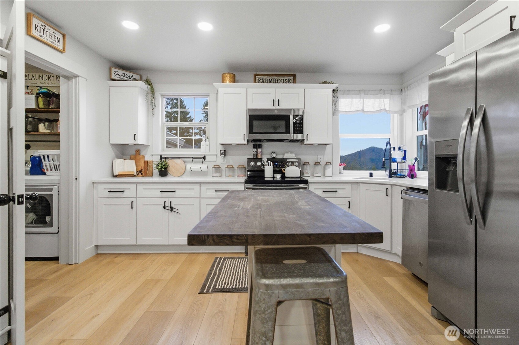 2405 Sunrise Street , Kelso, WA 98626