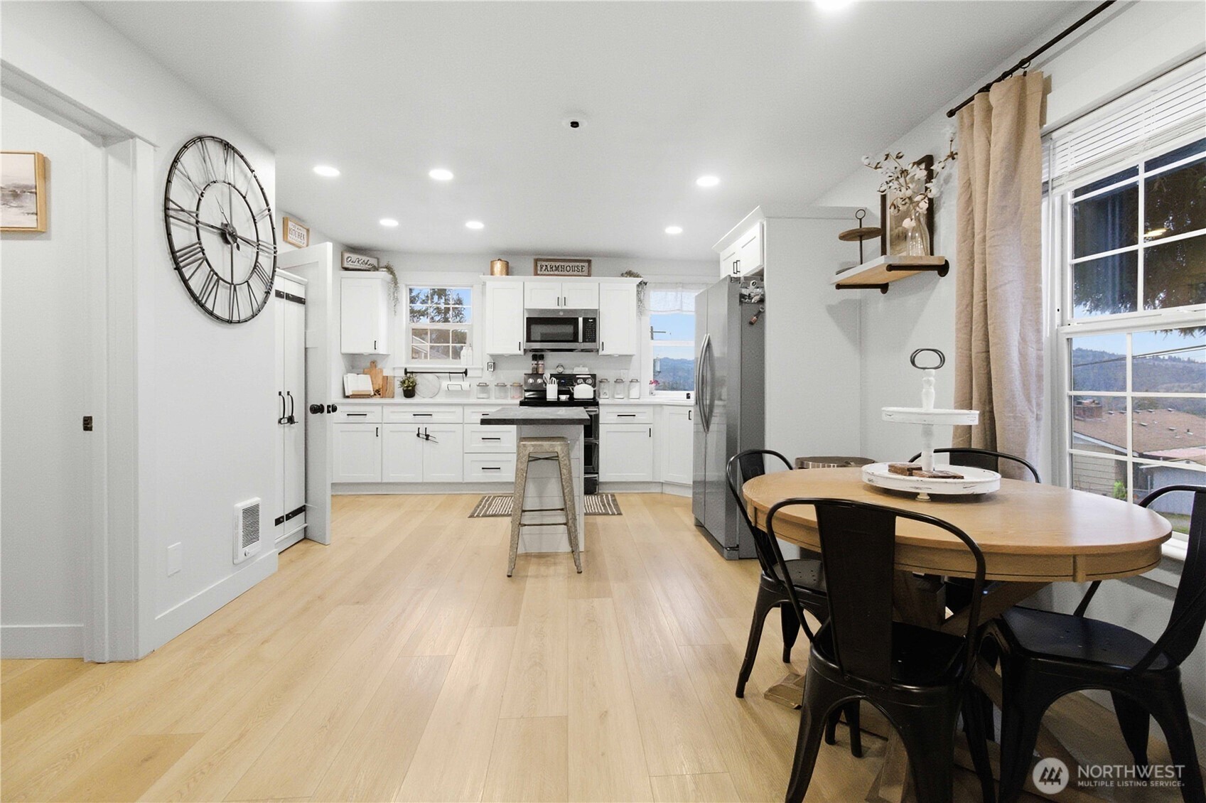 2405 Sunrise Street , Kelso, WA 98626