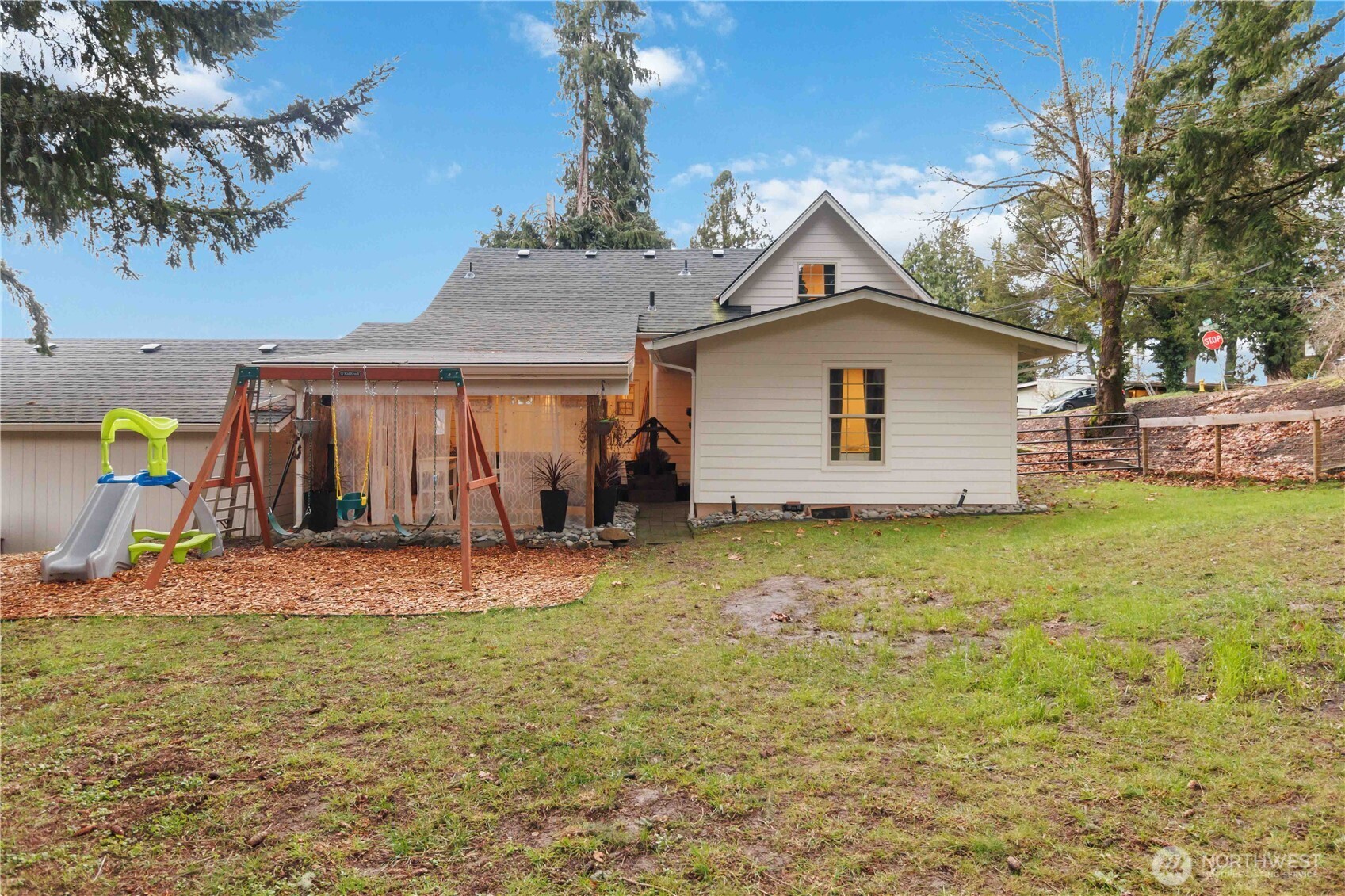 2405 Sunrise Street , Kelso, WA 98626