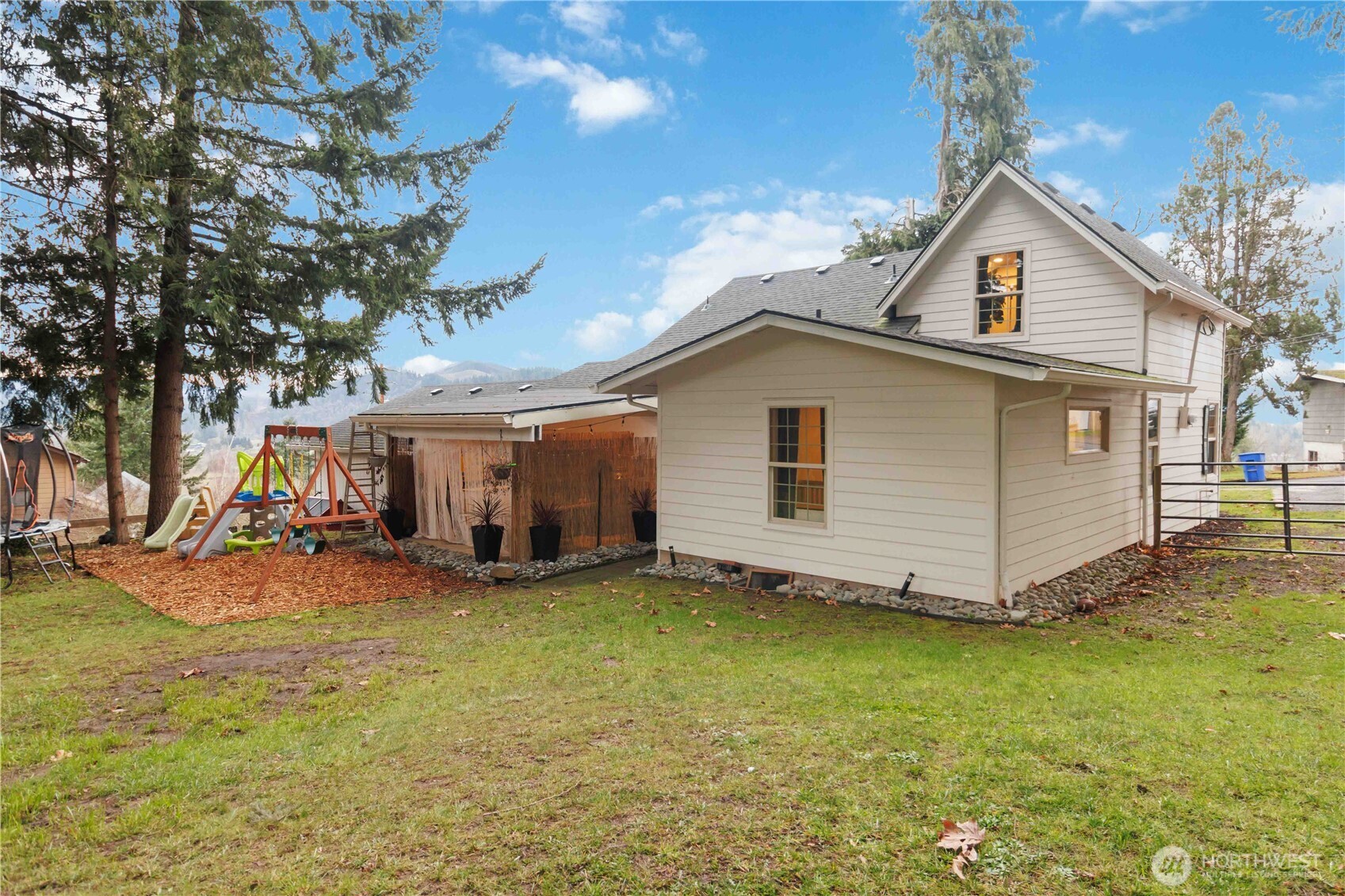 2405 Sunrise Street , Kelso, WA 98626