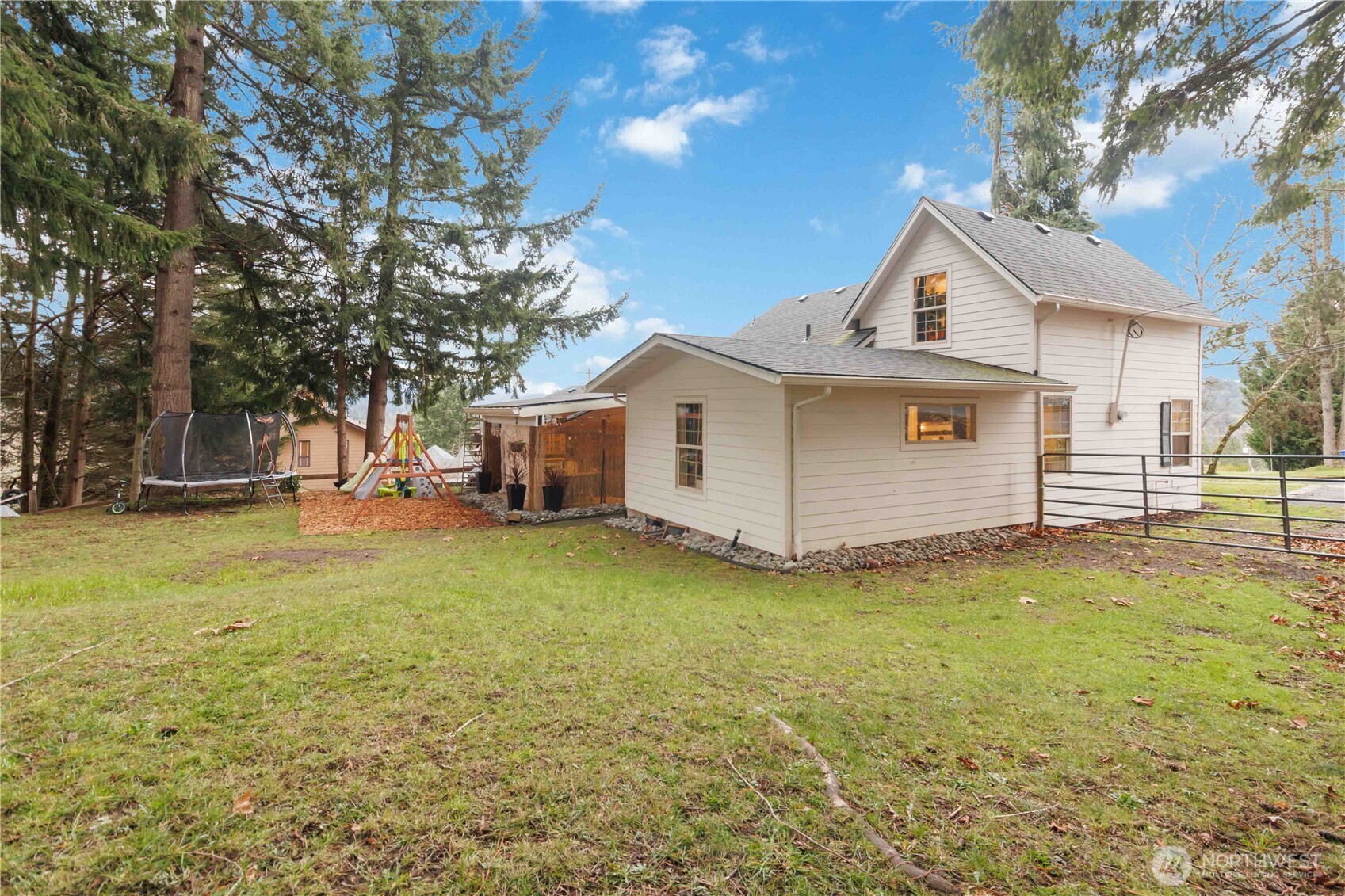 2405 Sunrise Street , Kelso, WA 98626