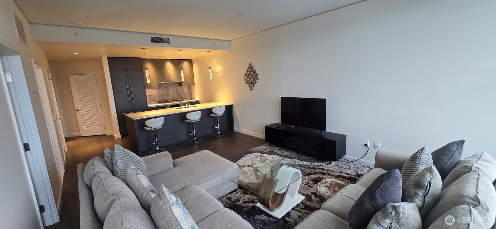 2510 6th Avenue #2501, Seattle, WA 98121