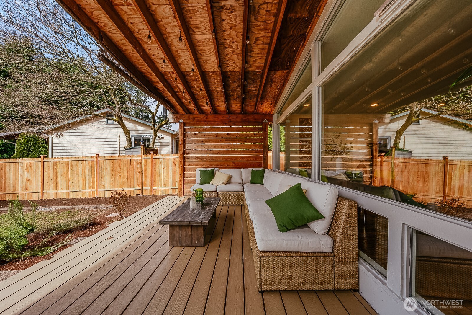 15863 15th Avenue NE, Shoreline, WA 98155