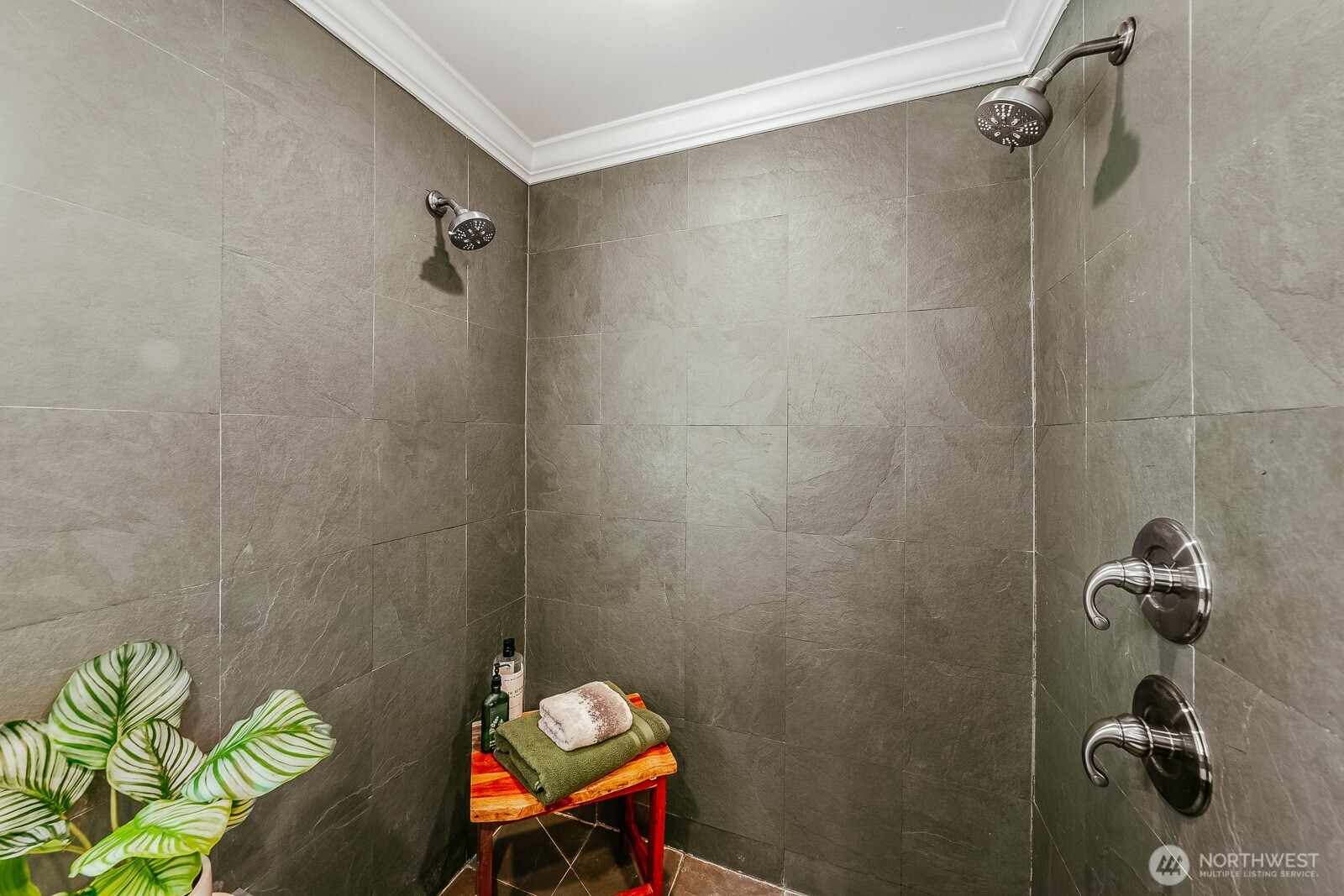 15863 15th Avenue NE, Shoreline, WA 98155