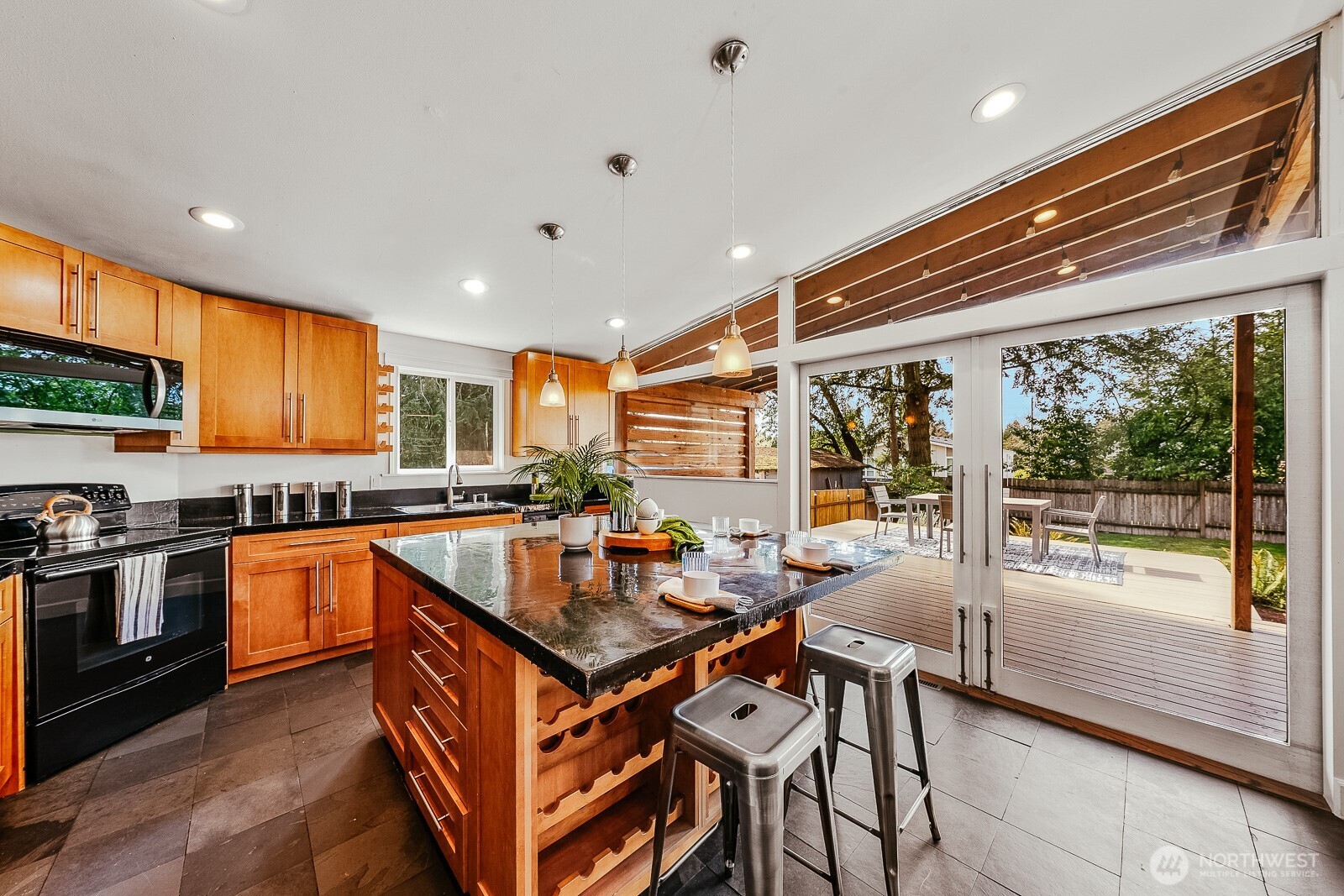 15863 15th Avenue NE, Shoreline, WA 98155