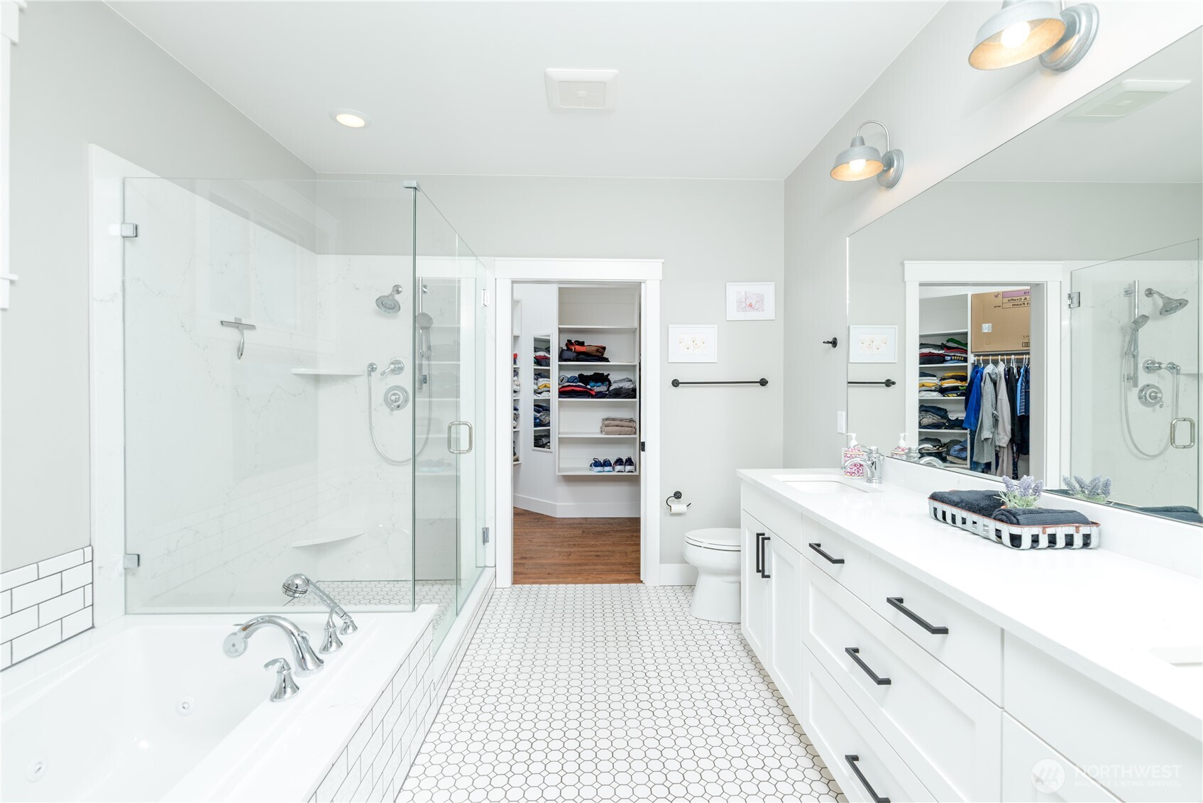 213 Roman Road , Port Angeles, WA 98362