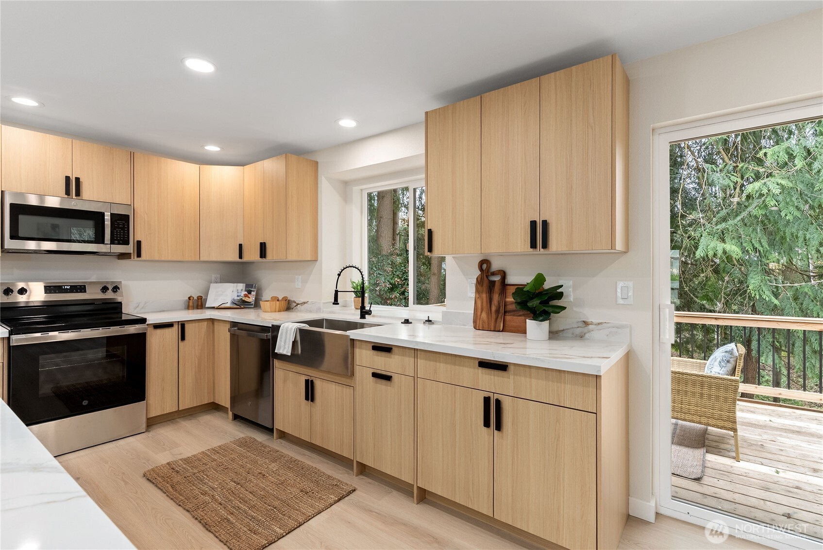 33343 12th Avenue SW, Federal Way, WA 98023