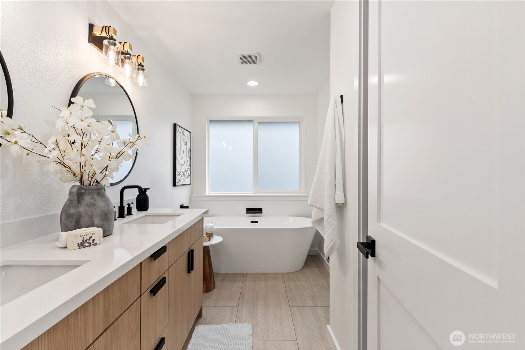 33343 12th Avenue SW, Federal Way, WA 98023