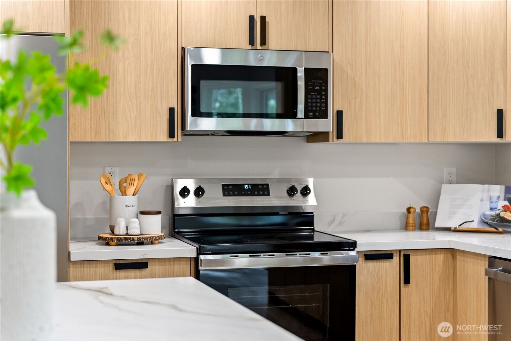 33343 12th Avenue SW, Federal Way, WA 98023