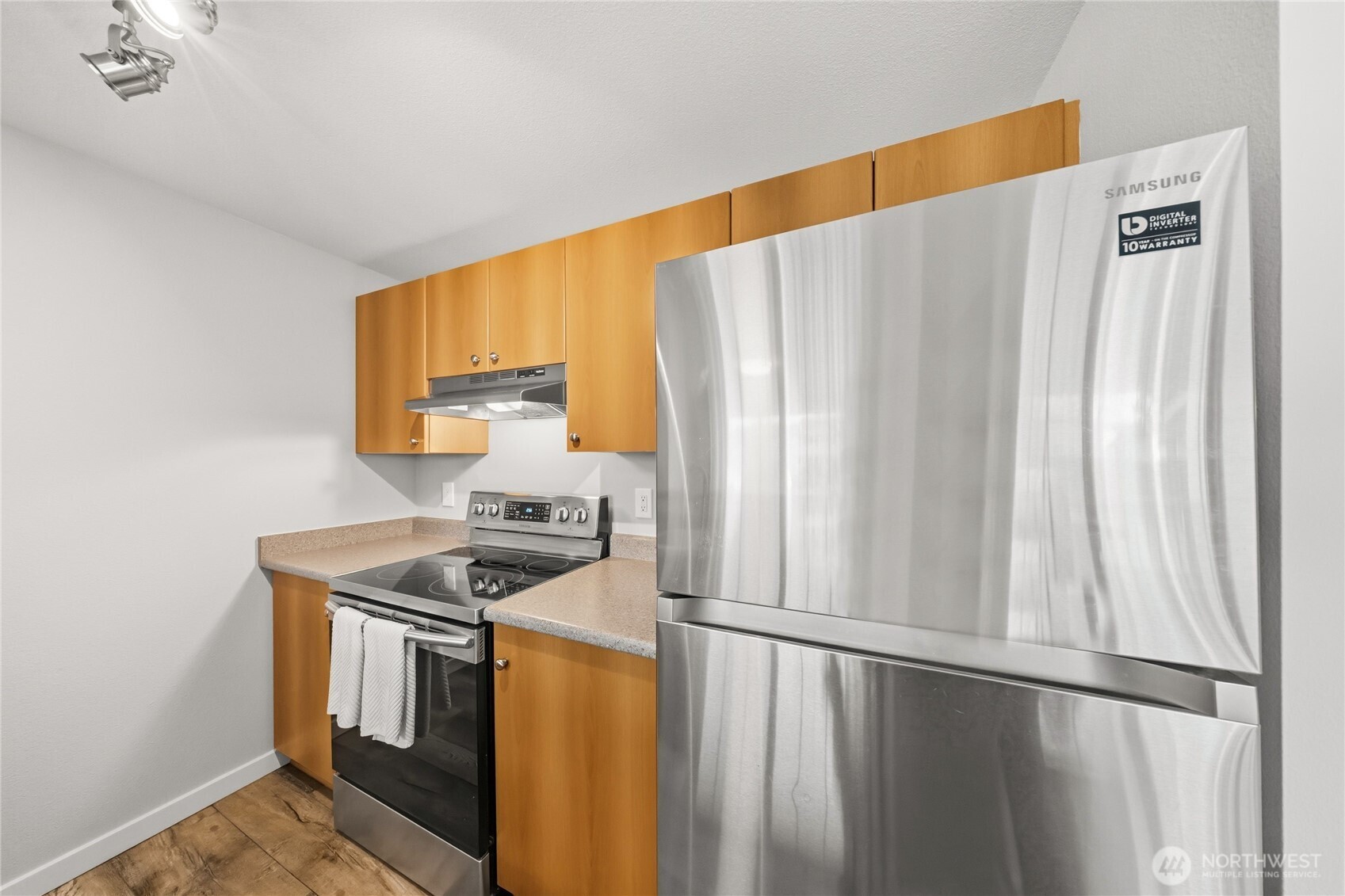 12404 E Gibson Road #G202, Everett, WA 98204