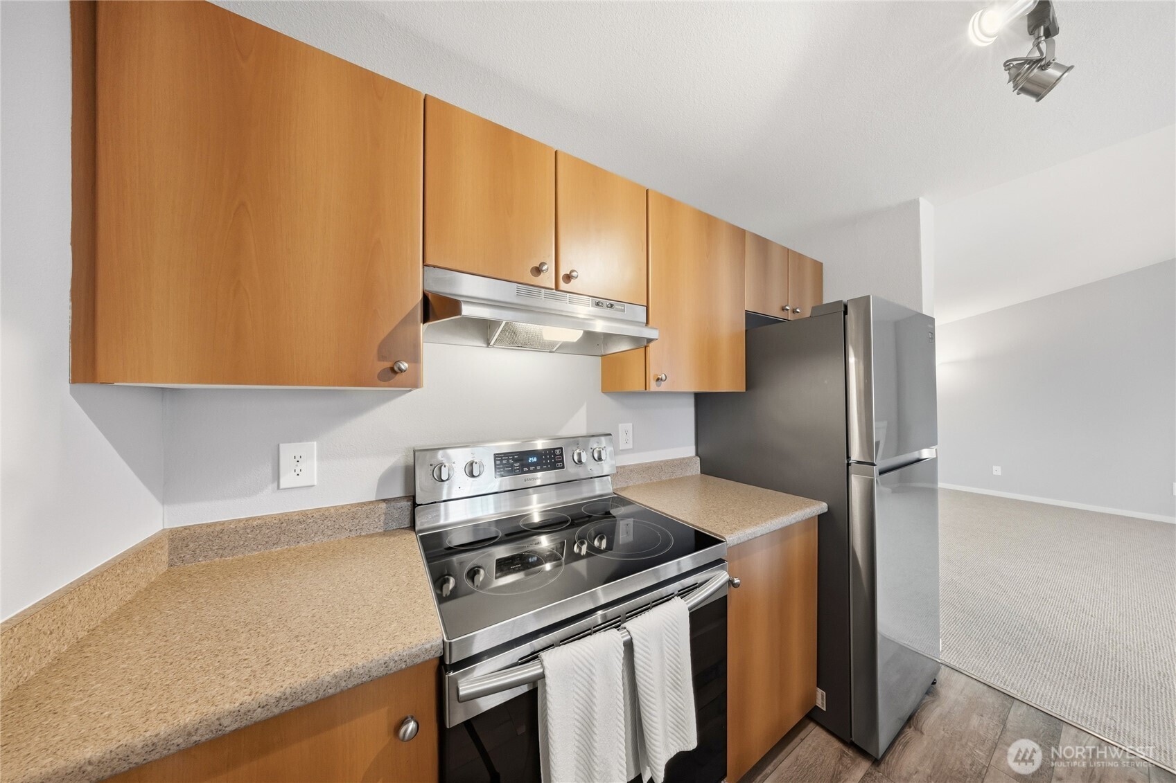 12404 E Gibson Road #G202, Everett, WA 98204