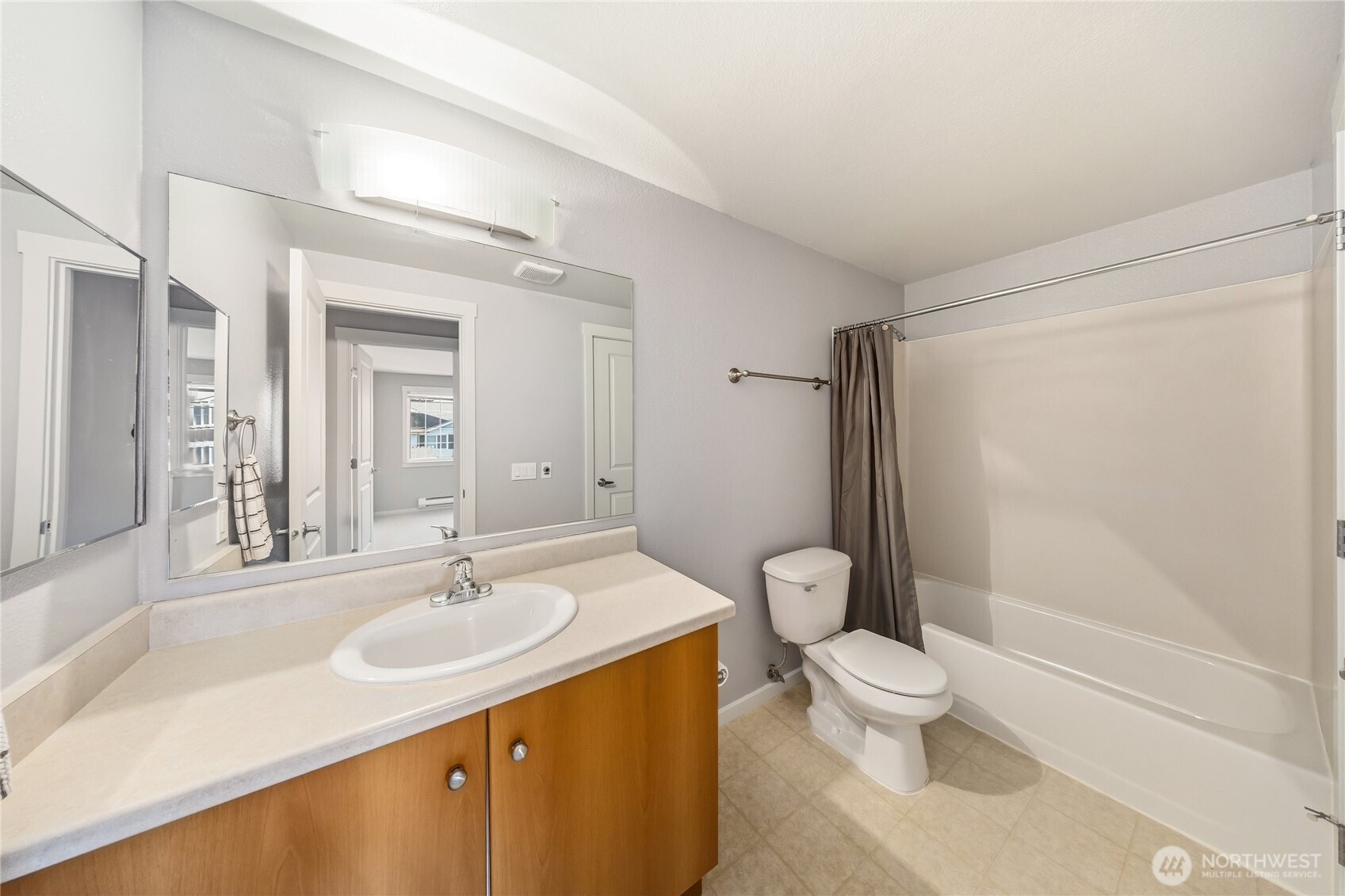 12404 E Gibson Road #G202, Everett, WA 98204