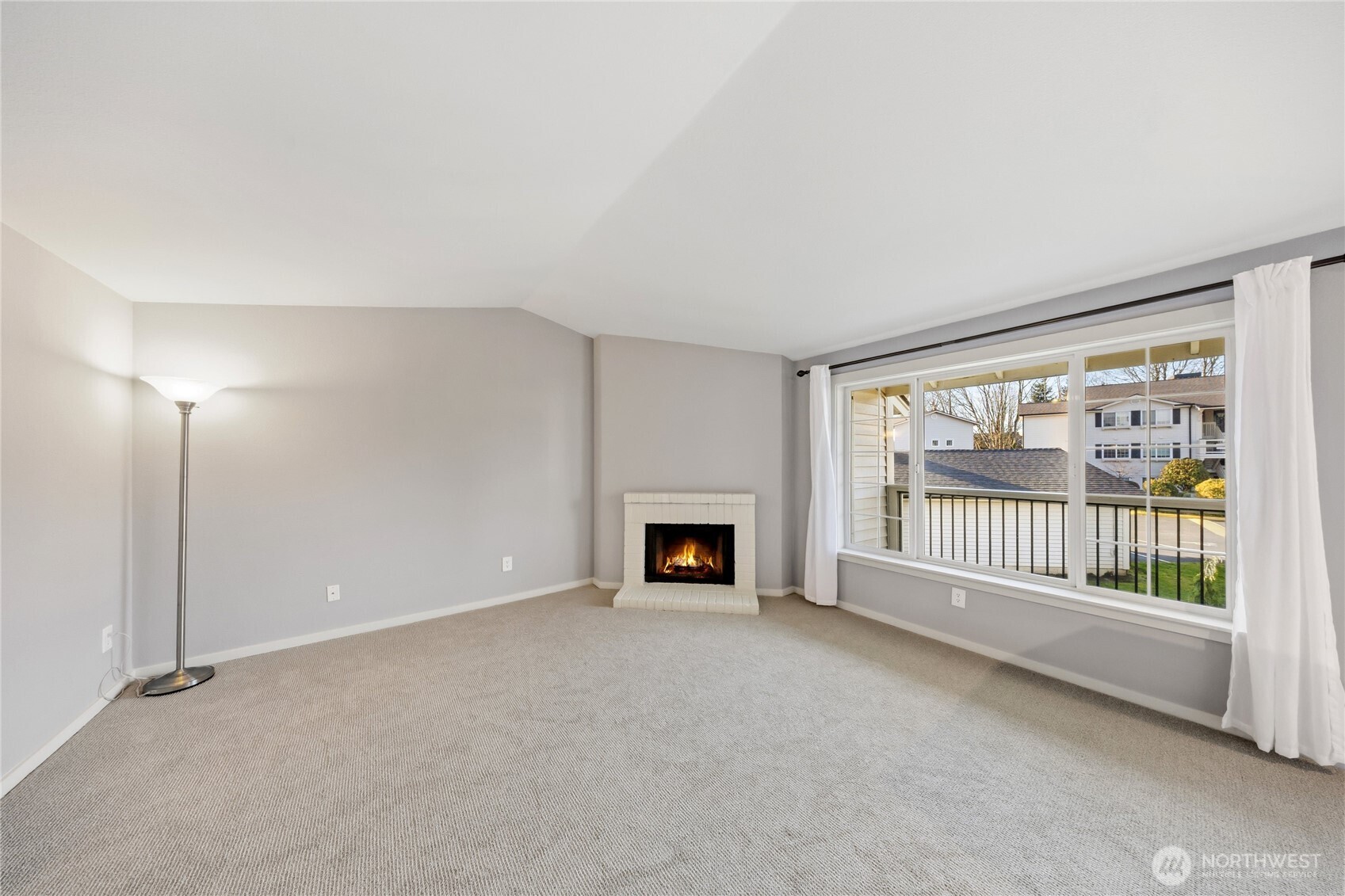 12404 E Gibson Road #G202, Everett, WA 98204