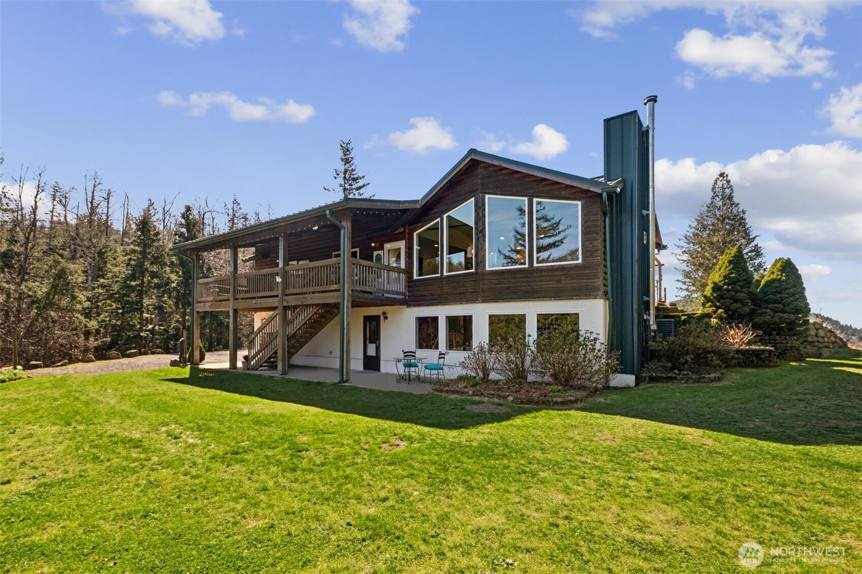 32707 349 Way SE, Ravensdale, WA 98051-9543