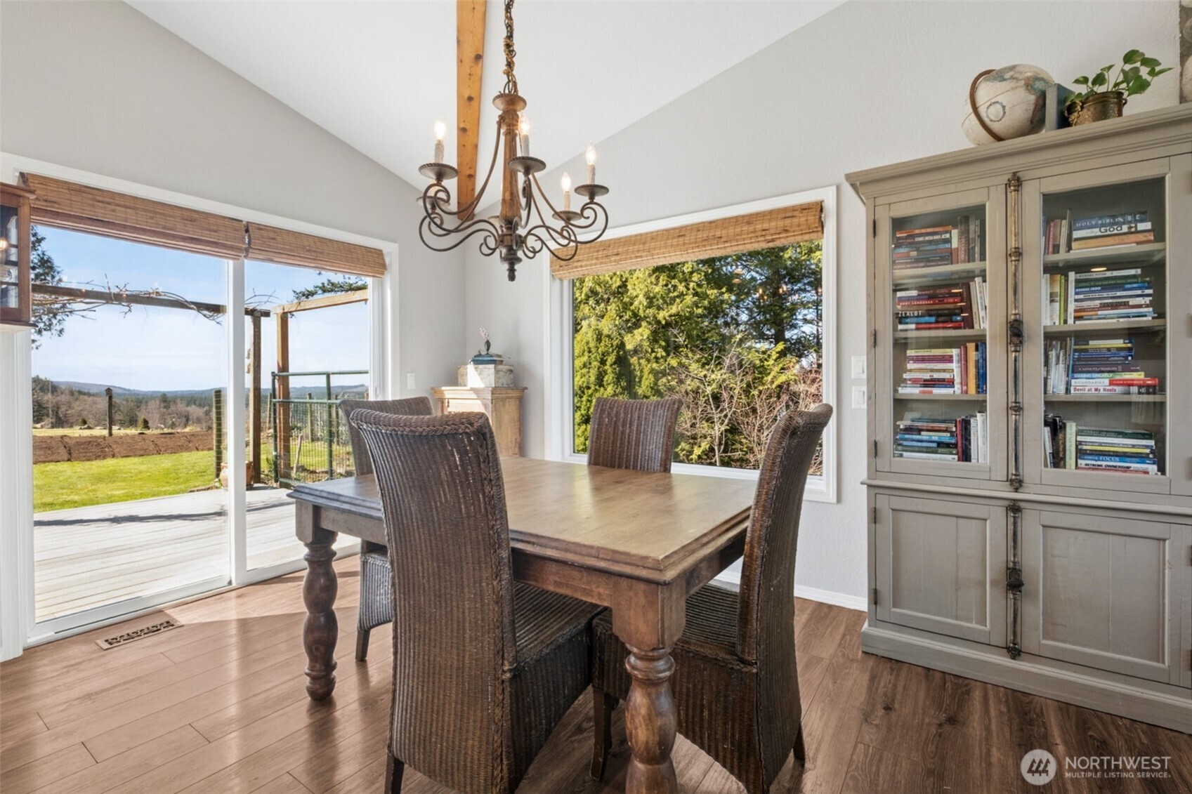 32707 349 Way SE, Ravensdale, WA 98051-9543