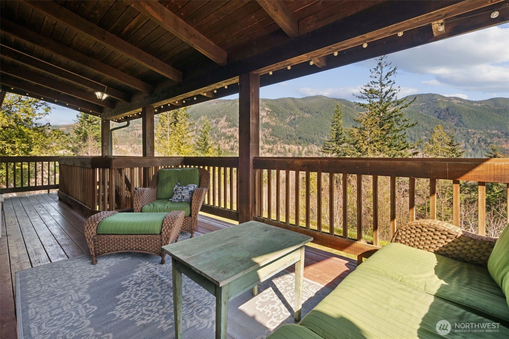 32707 349 Way SE, Ravensdale, WA 98051-9543