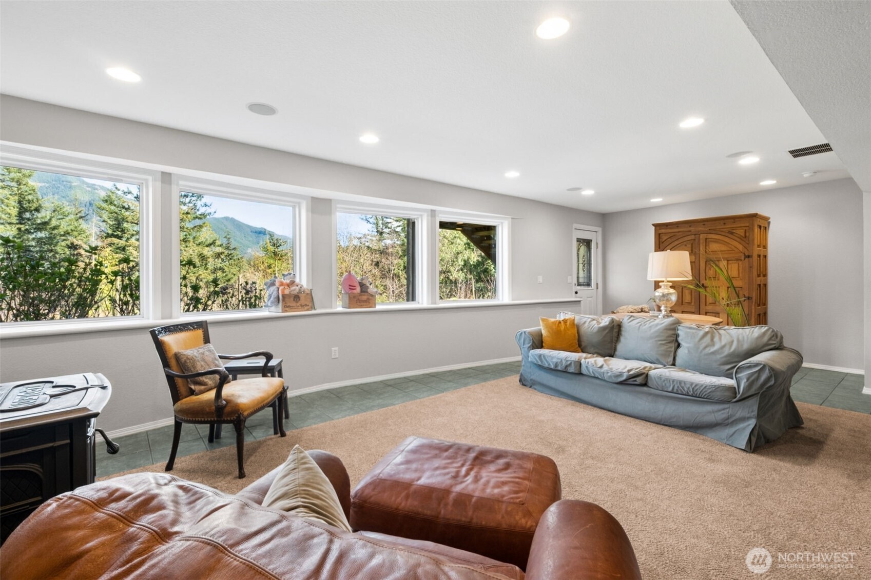 32707 349 Way SE, Ravensdale, WA 98051-9543