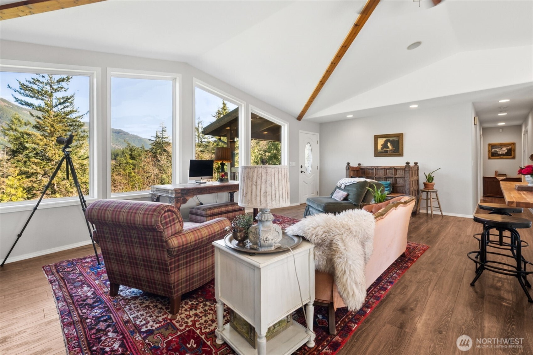 32707 349 Way SE, Ravensdale, WA 98051-9543