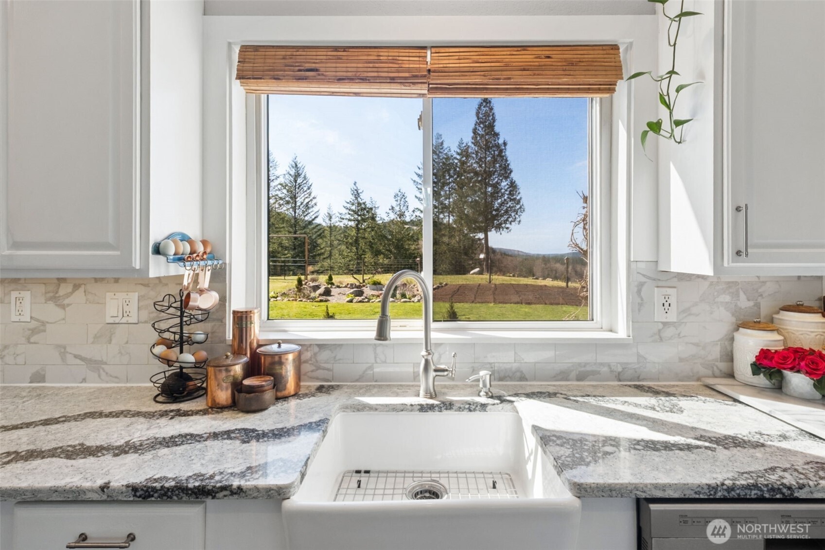 32707 349 Way SE, Ravensdale, WA 98051-9543