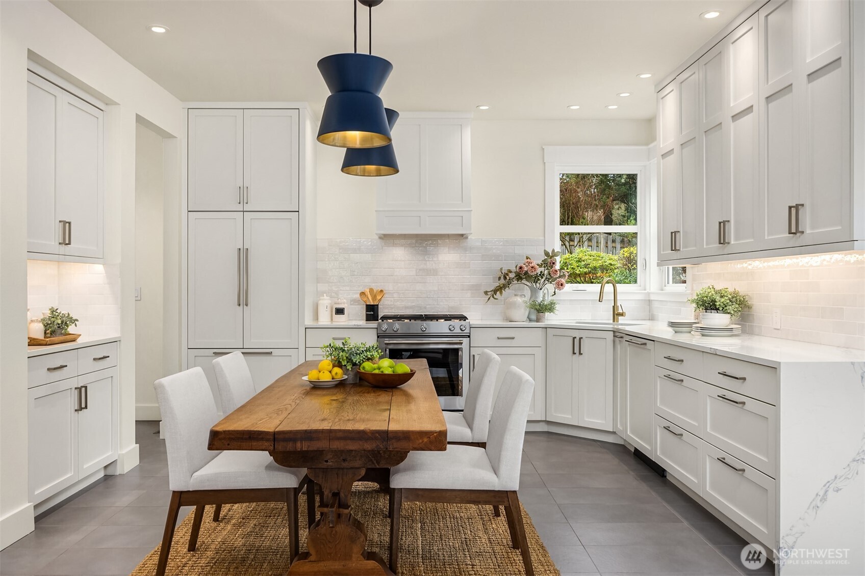 757 Village Circle NW, Bainbridge Island, WA 98110-1886