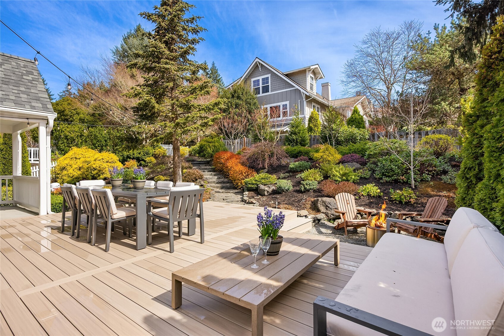 757 Village Circle NW, Bainbridge Island, WA 98110-1886