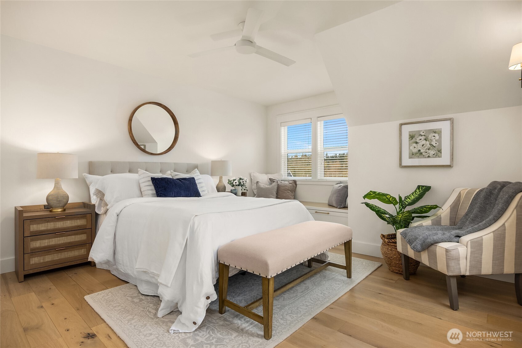 757 Village Circle NW, Bainbridge Island, WA 98110-1886