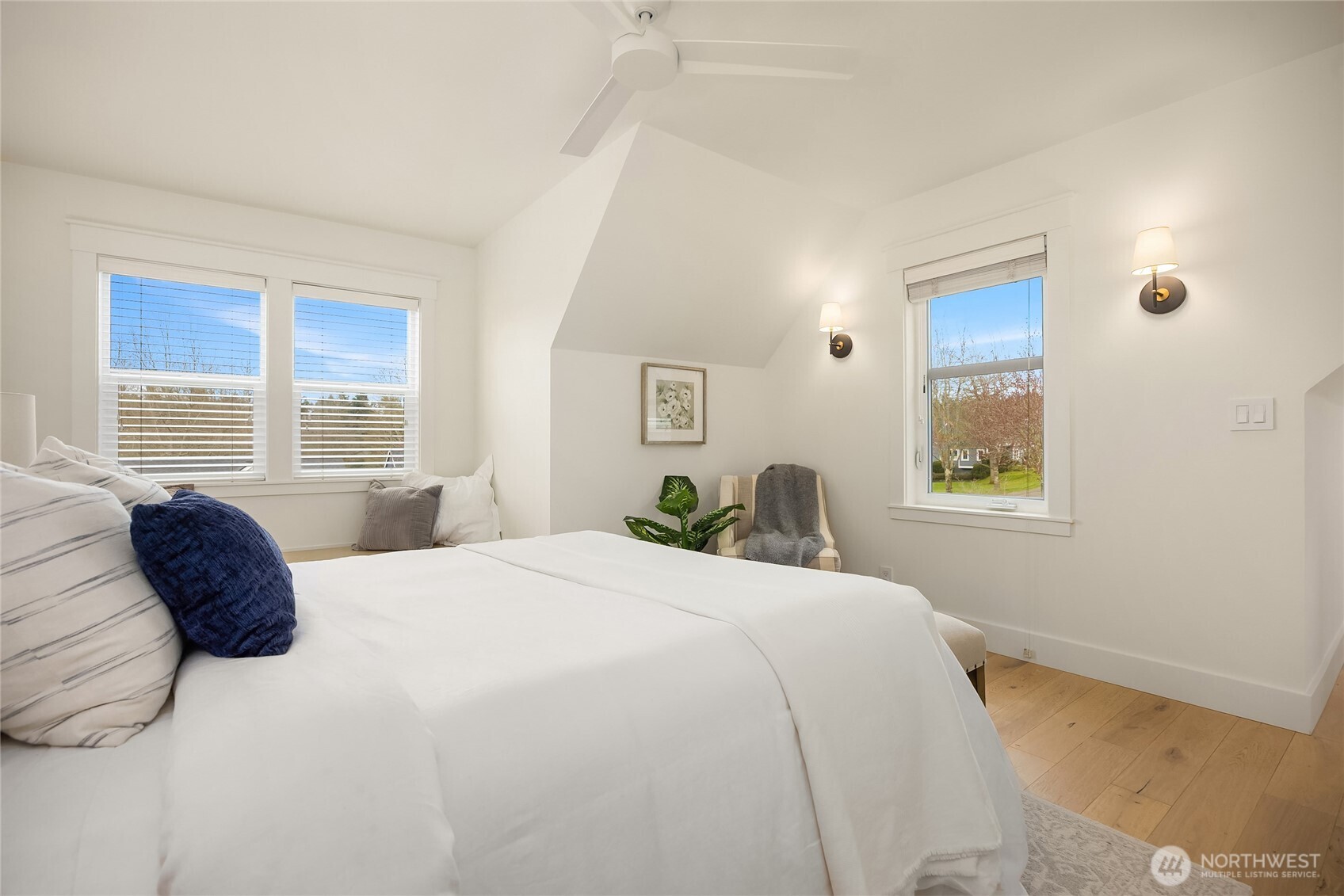 757 Village Circle NW, Bainbridge Island, WA 98110-1886