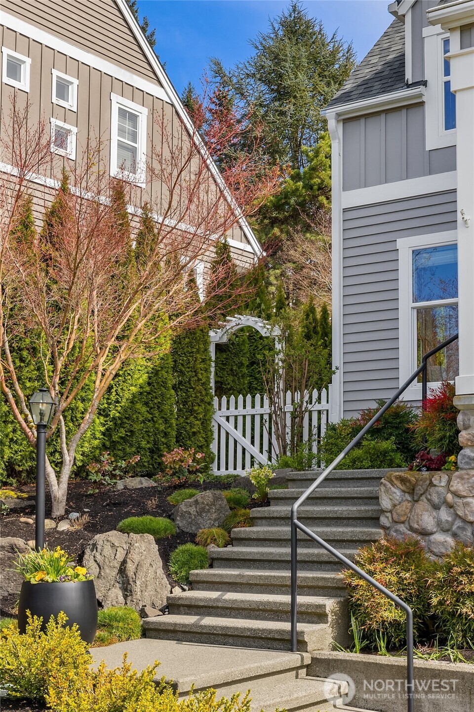 757 Village Circle NW, Bainbridge Island, WA 98110-1886