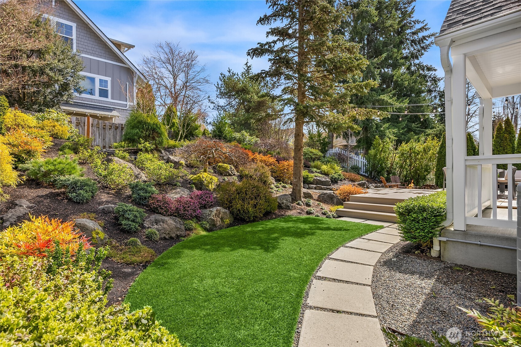 757 Village Circle NW, Bainbridge Island, WA 98110-1886