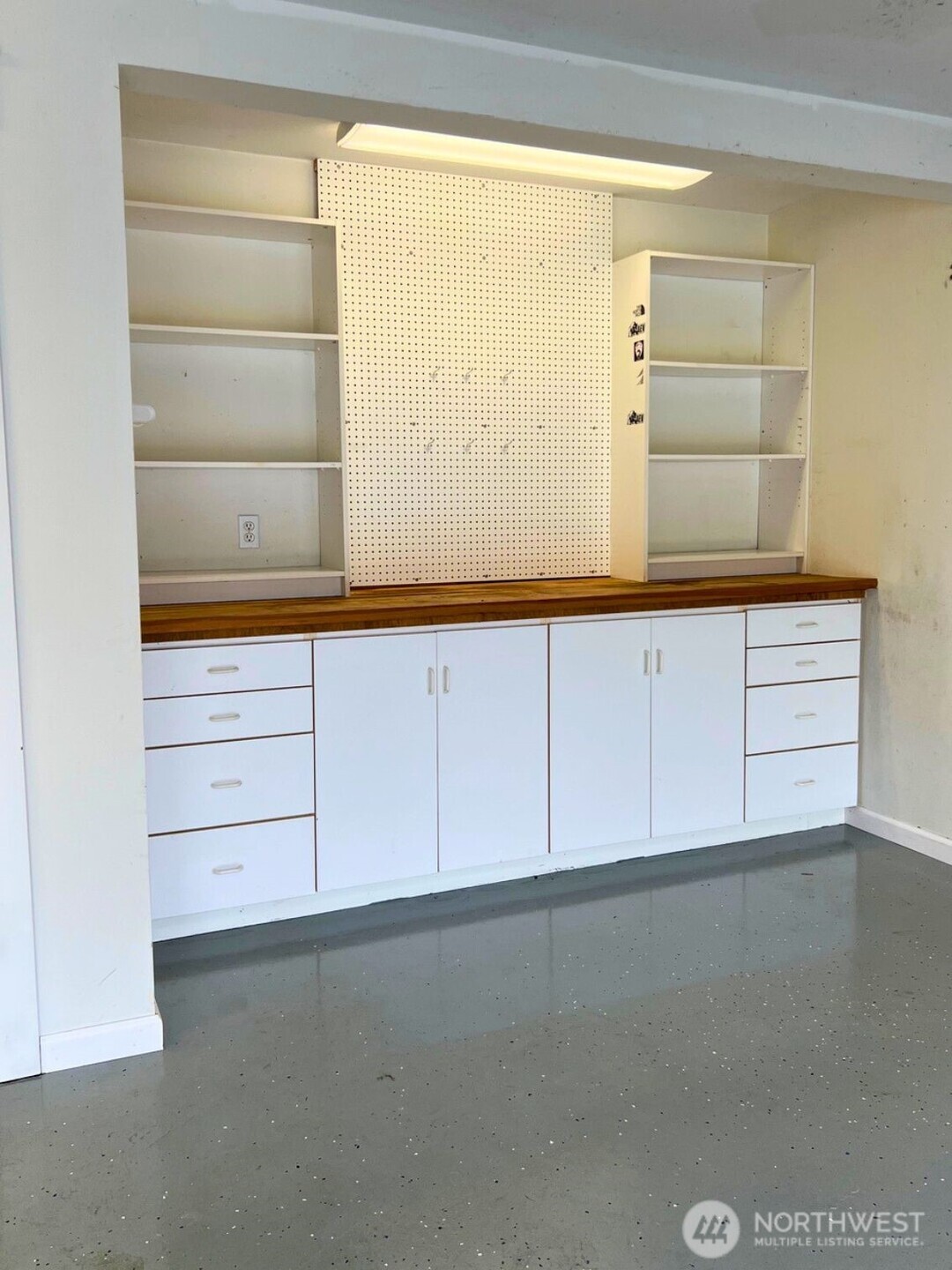 757 Village Circle NW, Bainbridge Island, WA 98110-1886