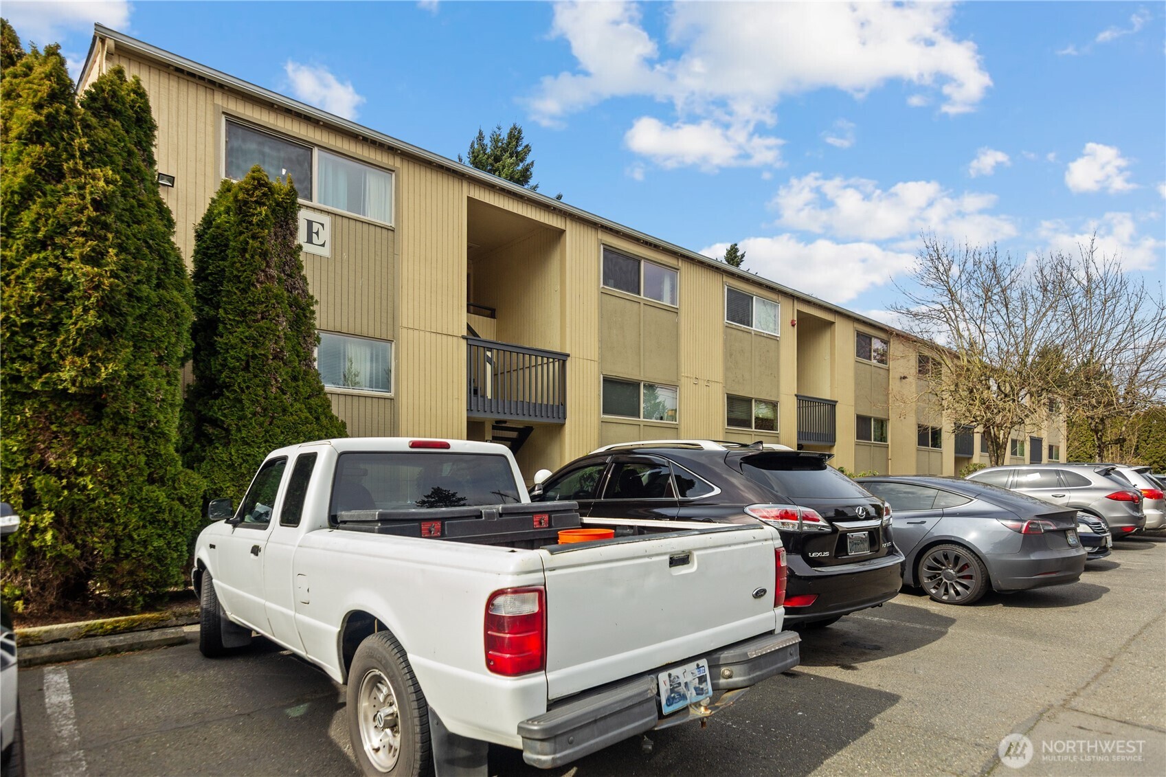 31003 14th Avenue S #E12, Federal Way, WA 98003