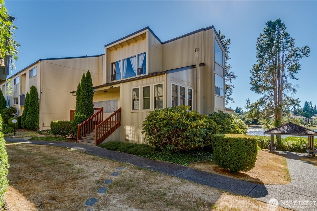 31003 14th Avenue S #E12, Federal Way, WA 98003