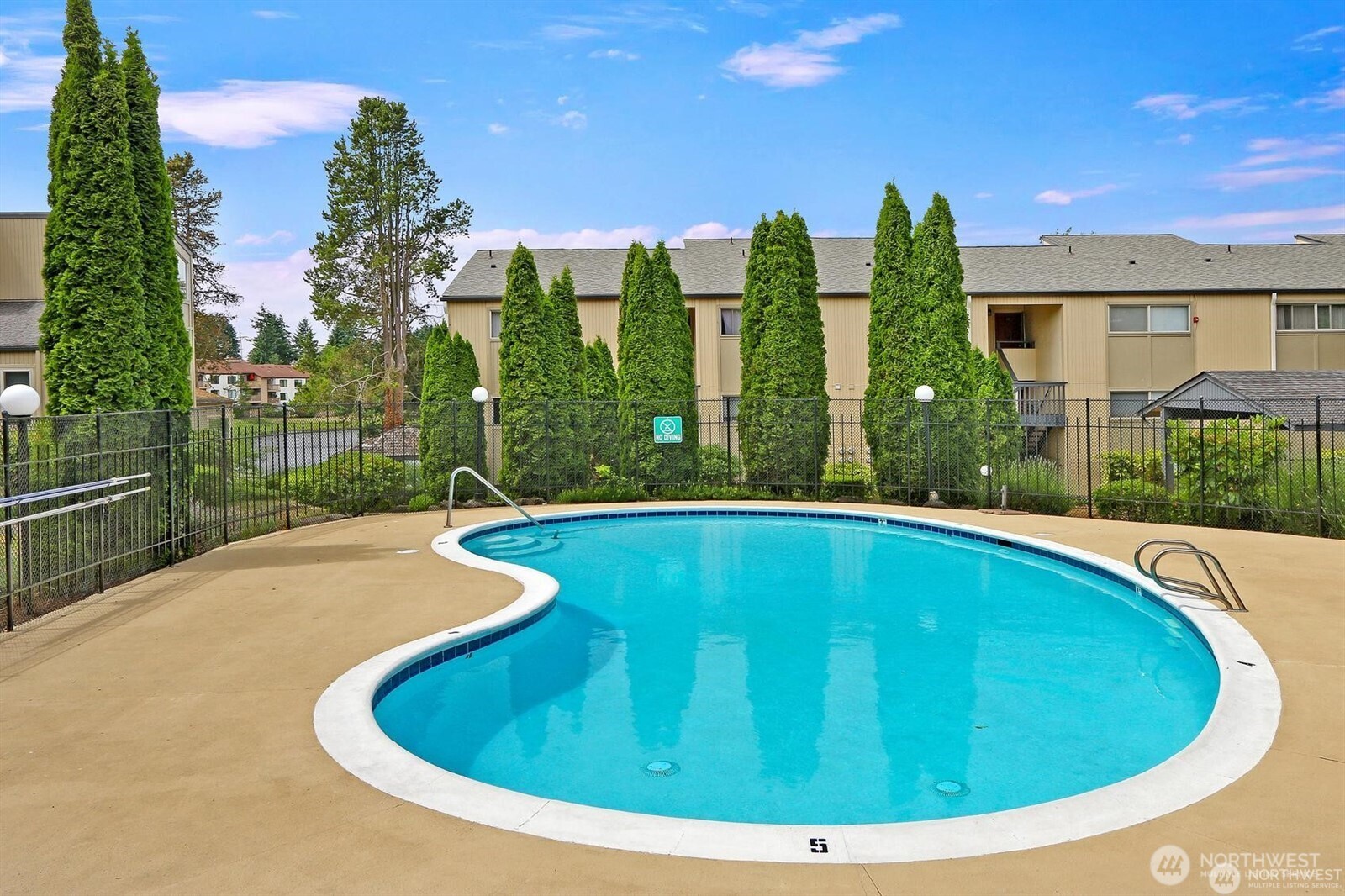 31003 14th Avenue S #E12, Federal Way, WA 98003