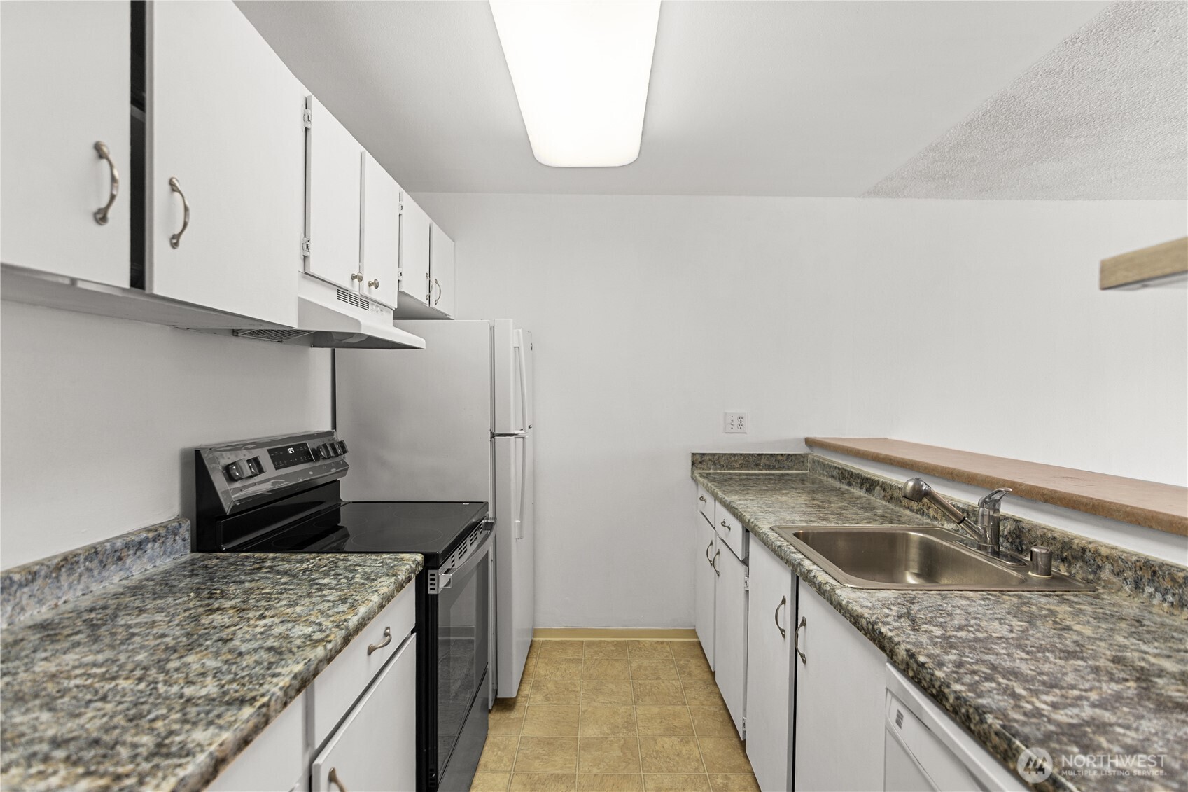 31003 14th Avenue S #E12, Federal Way, WA 98003