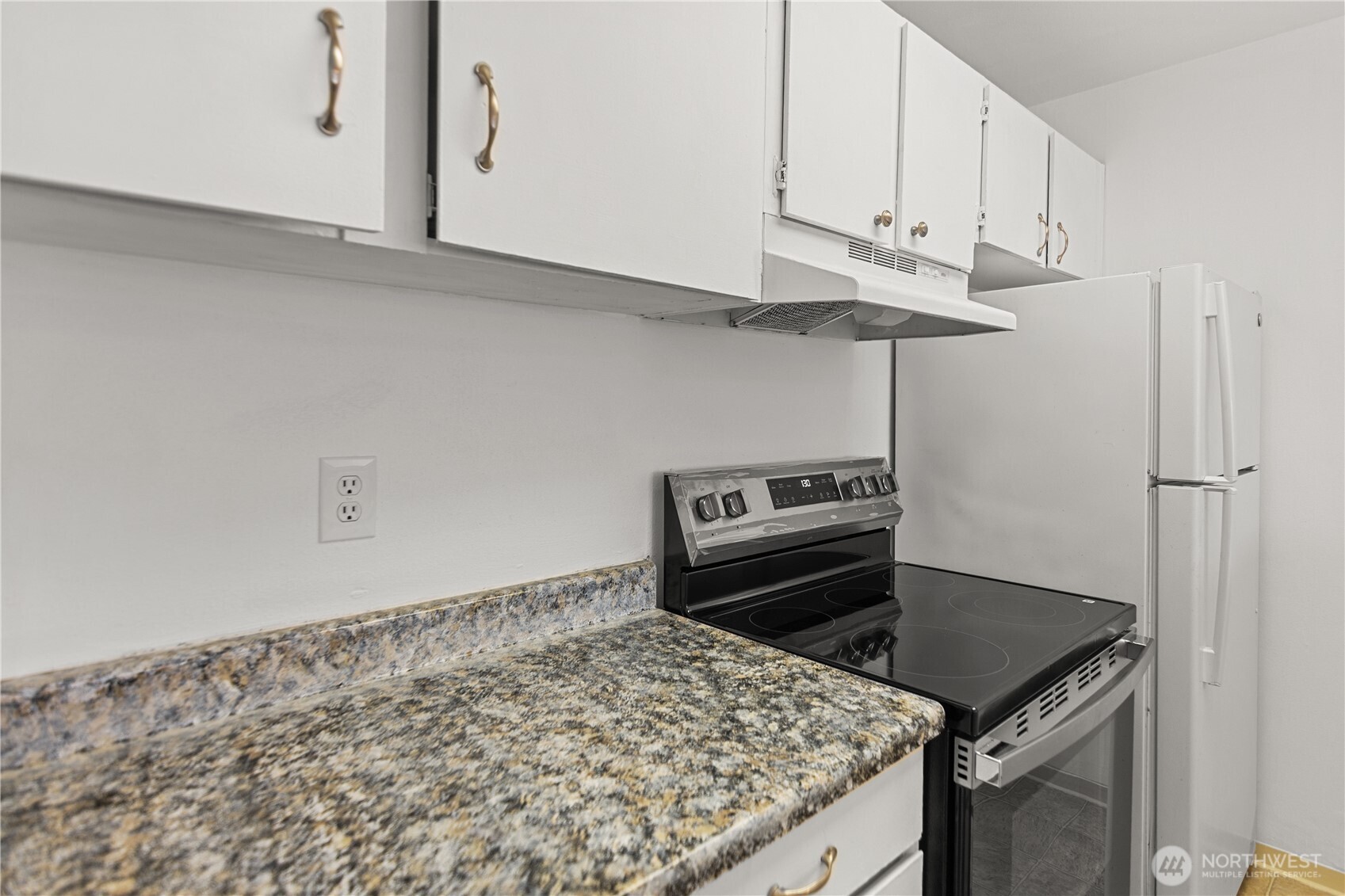 31003 14th Avenue S #E12, Federal Way, WA 98003