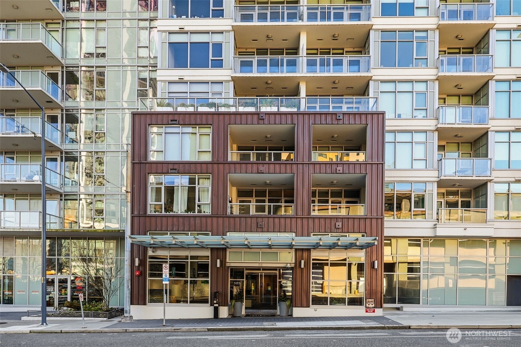 583 Battery Street #715N, Seattle, WA 98121