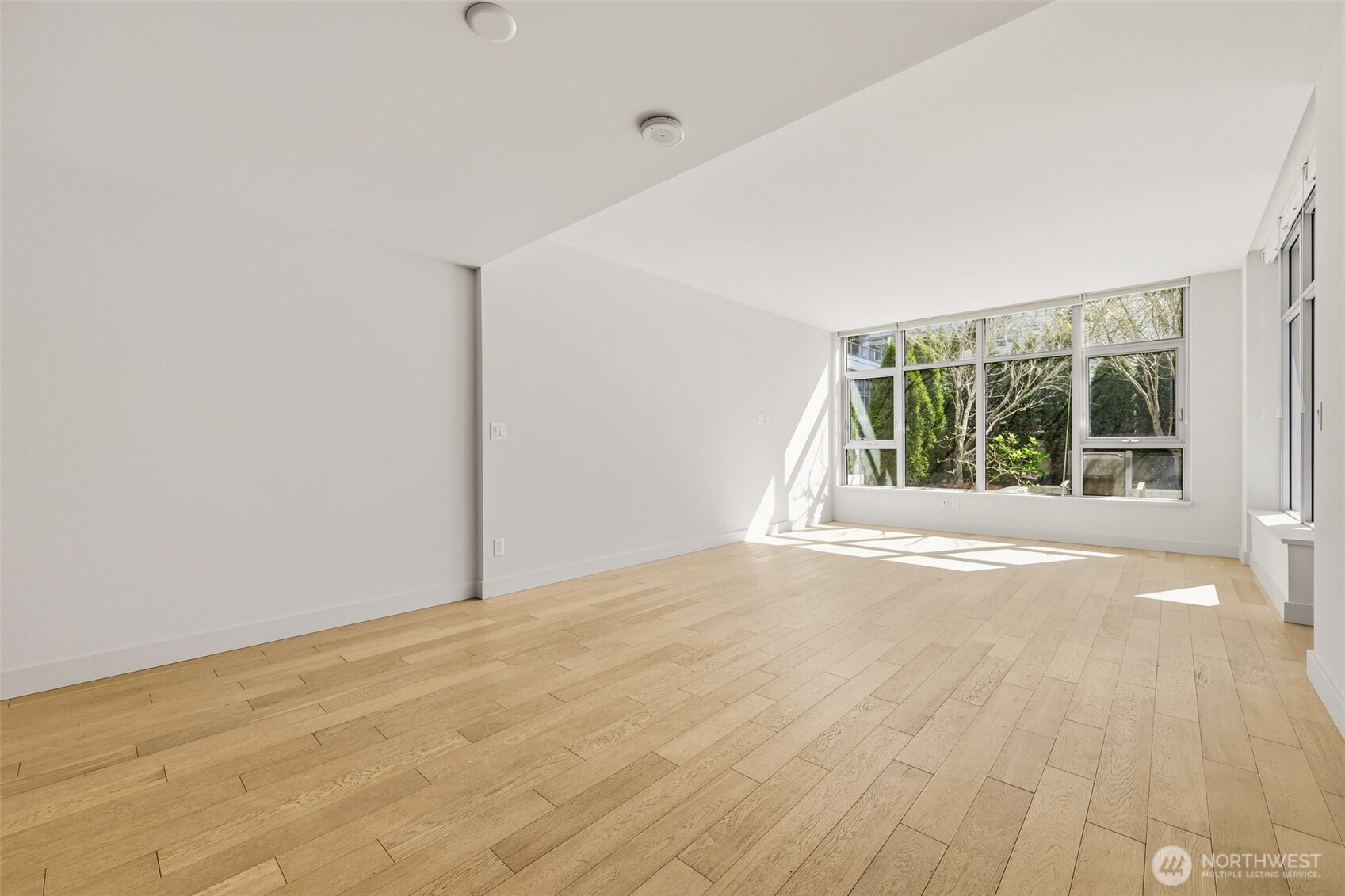 583 Battery Street #715N, Seattle, WA 98121