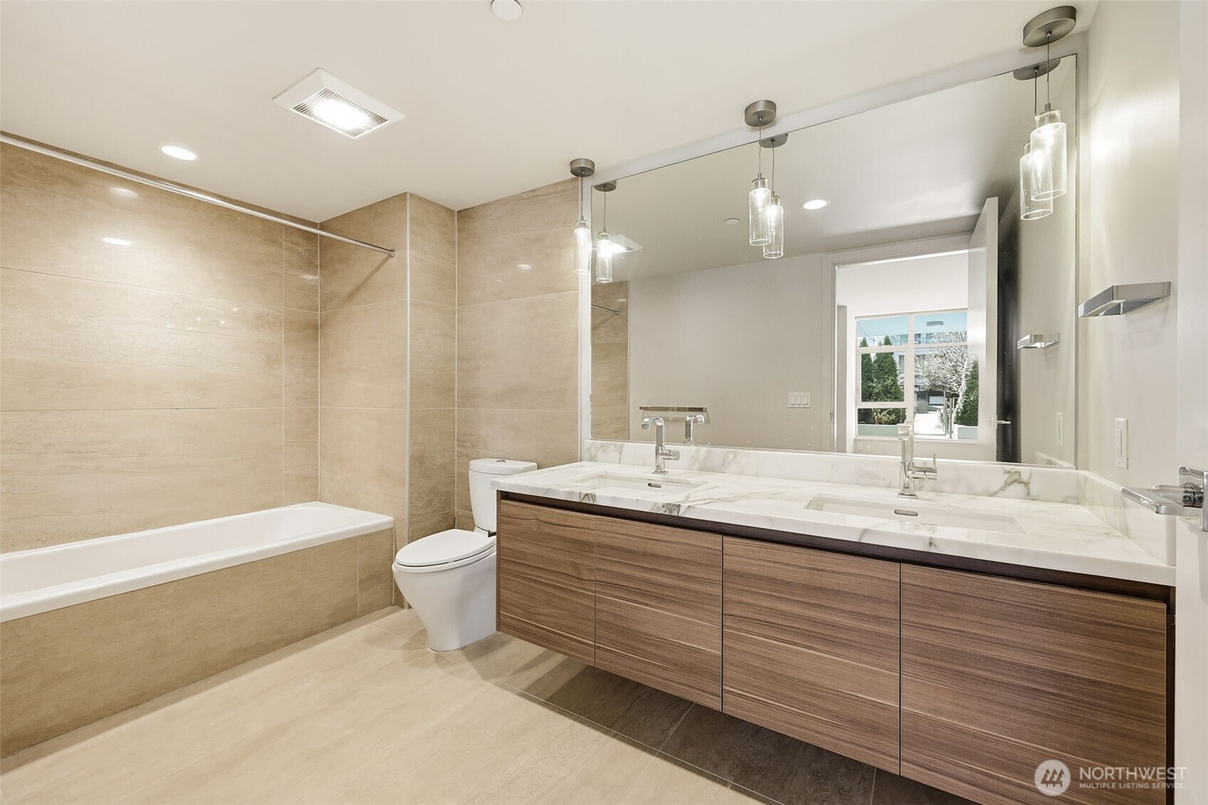 583 Battery Street #715N, Seattle, WA 98121