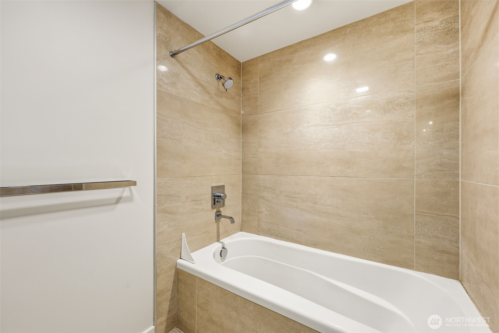 583 Battery Street #715N, Seattle, WA 98121