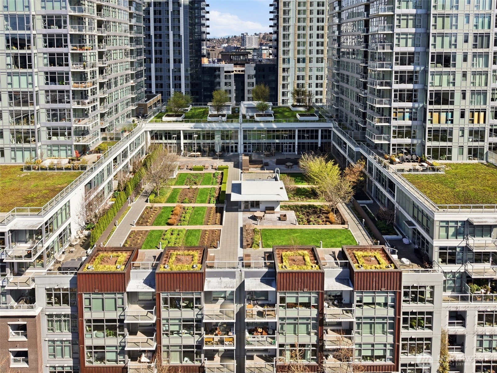 583 Battery Street #715N, Seattle, WA 98121