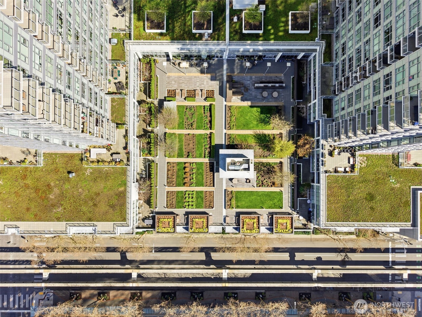 583 Battery Street #715N, Seattle, WA 98121